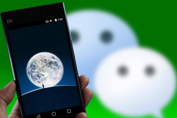 创办8年市值470亿，只和陌生人聊天的陌陌，能和微信比肩吗？